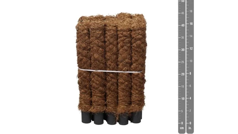 Štap za potporu biljkama pomaže u održavanju uspravnog rasta biljaka s dužim stabljikama.