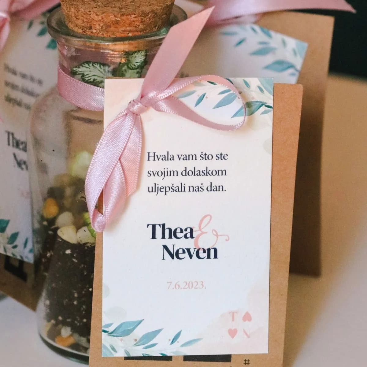 Slika prikazuje personalizirani poklon za vjenčanje.